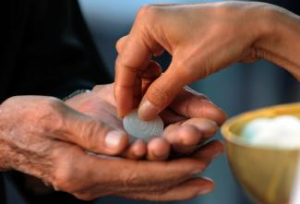 K prijímaniu Eucharistie v čase koronavírusu